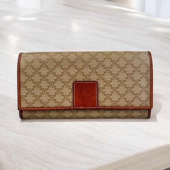 Authentic CELINE Macadam Beige Canvas & Leather Kisslock Long Wallet - Picture 1 of 15